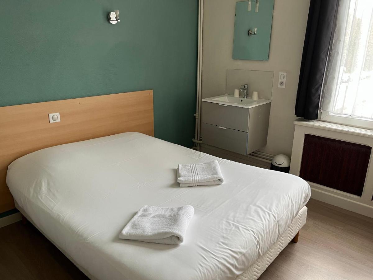 Aux Bons Amis Hotel Reims Bagian luar foto