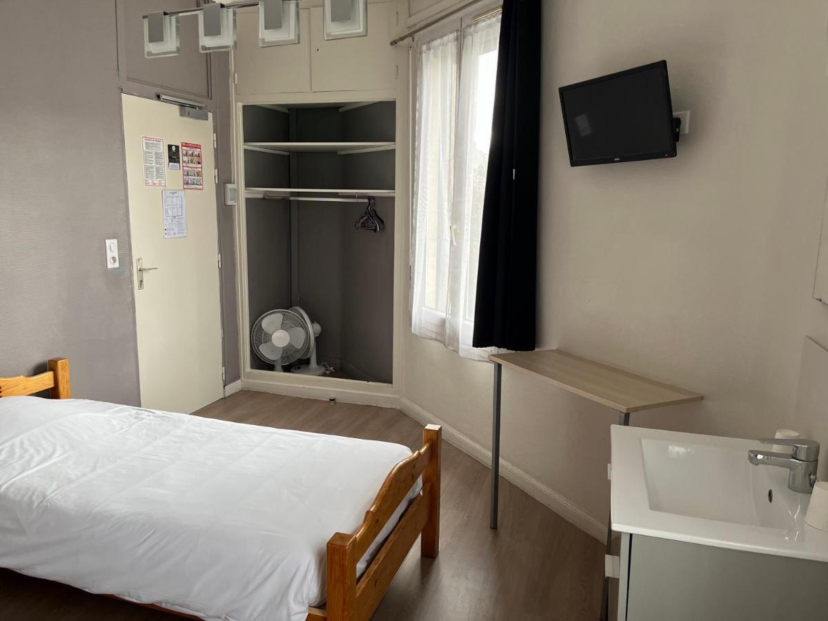 Aux Bons Amis Hotel Reims Bagian luar foto
